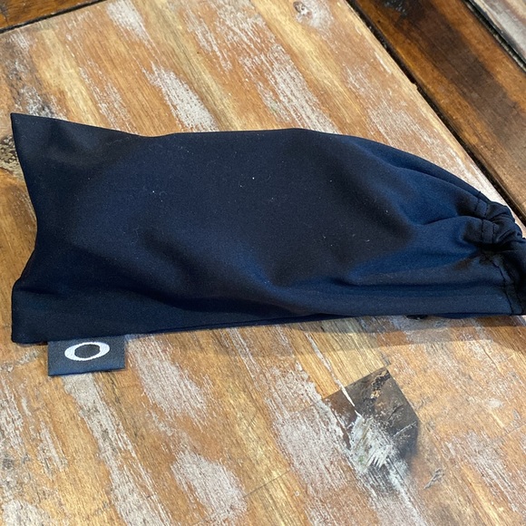 NWOT WOMENS OAKLEY POLARIZED SUNGLASSES - Picture 7 of 7